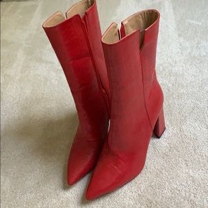 Red boots!
